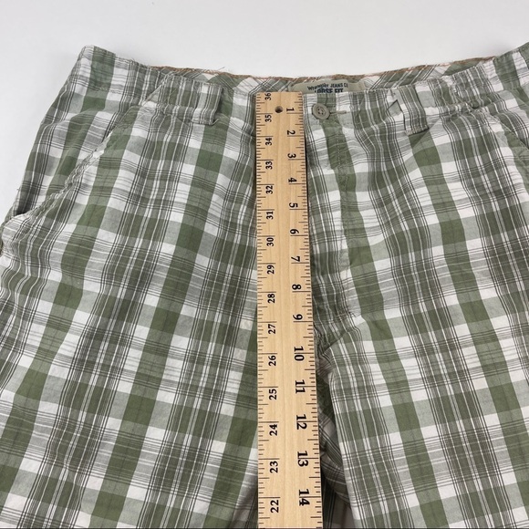 Wrangler Jeans Shorts Mens 36 Green White Plaid Flat Front Pockets - Picture 7 of 9